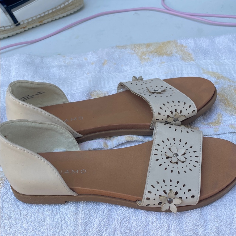 Cream Floral Women's Sandals